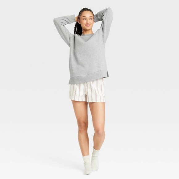 NWT Heather Gray Colsie Sweater - Picture 5 of 6